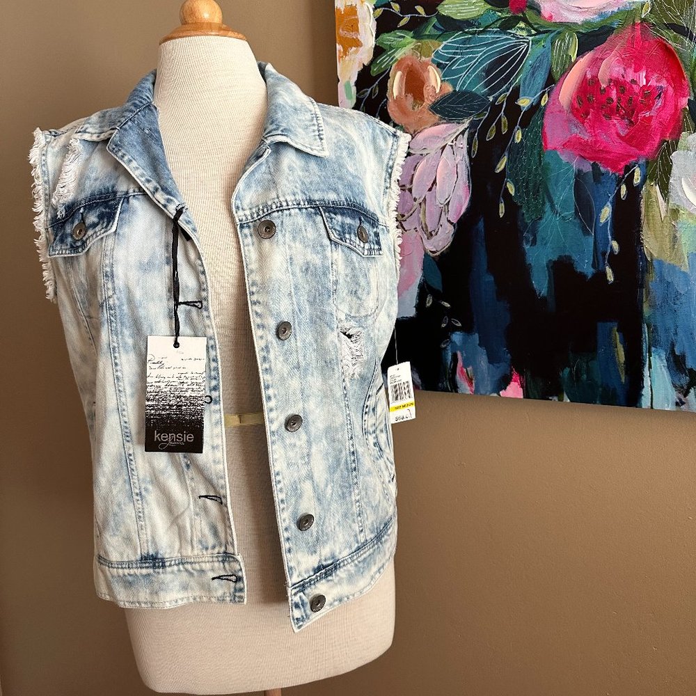 NWT Kensie Distressed Jean Vest Size Medium